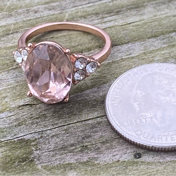 Pink Crystal rose gold plated ring with white crystal accent sz 7 - Picture 10 of 15